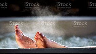 suckin grannie toes in hot tub